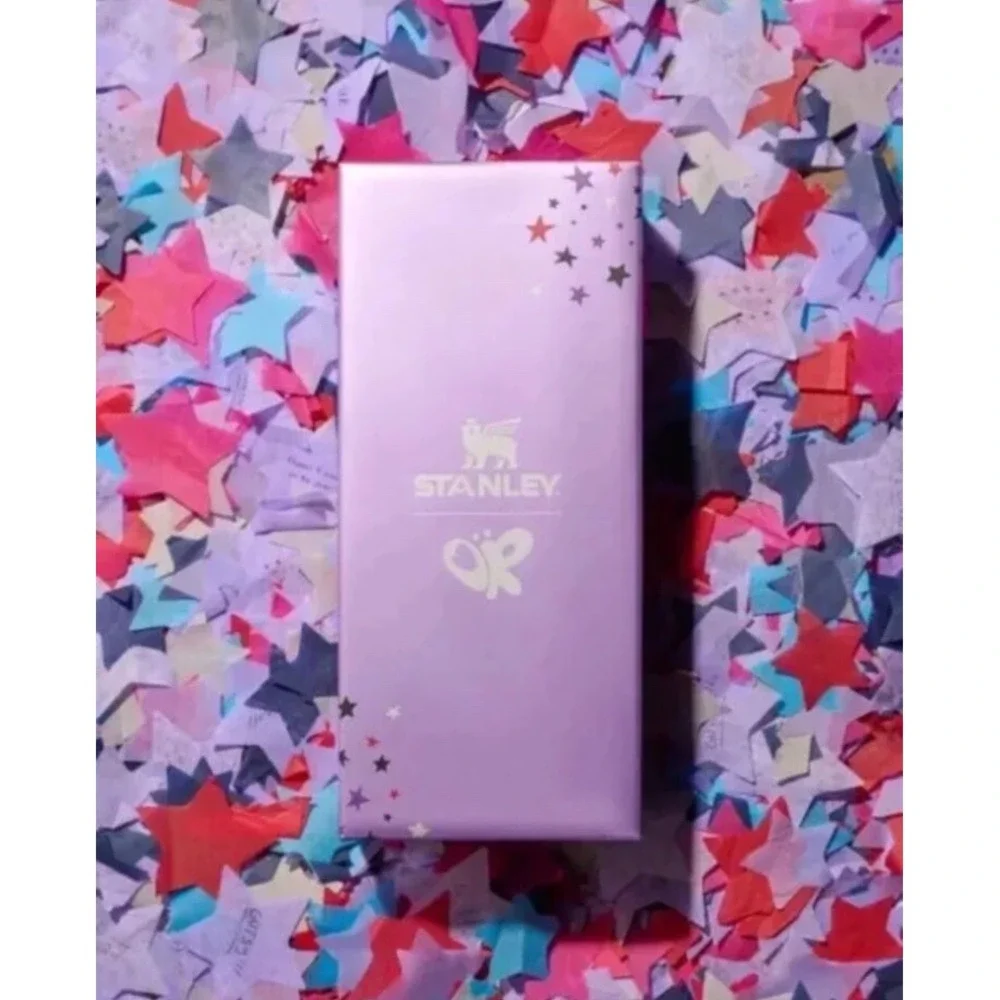 Stanley x Olivia Rodrigo Quencher Flowstate Tumbler | 40oz